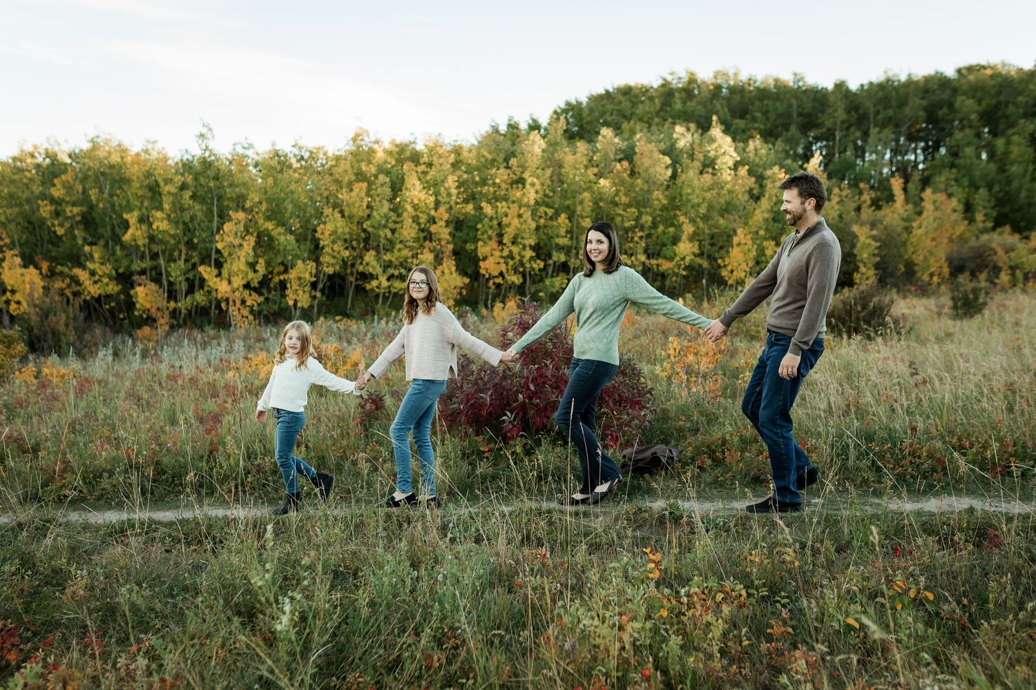Fall mini sessions at Nose Hill Park by Calgary lifestyle photographer, Love & Sunshine Photography.
