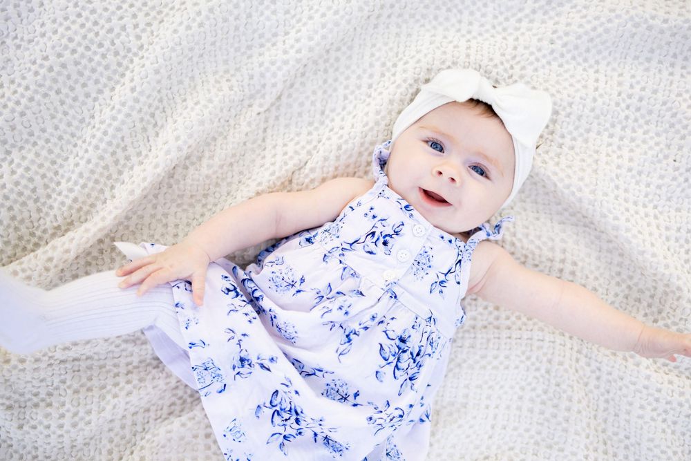 Springfield, IL photographer captures two young children during a photo session in Central IL