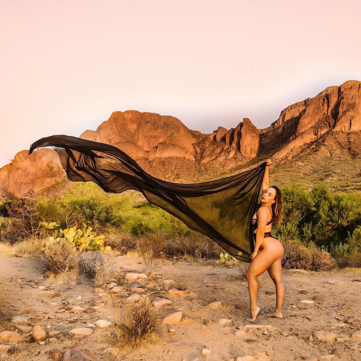 Northern Arizona Flagstaff Boudoir Portraits Branding Photographer Photography Luxury Portrait Studio 
Boudoir Photoshoots
Model Maternity
