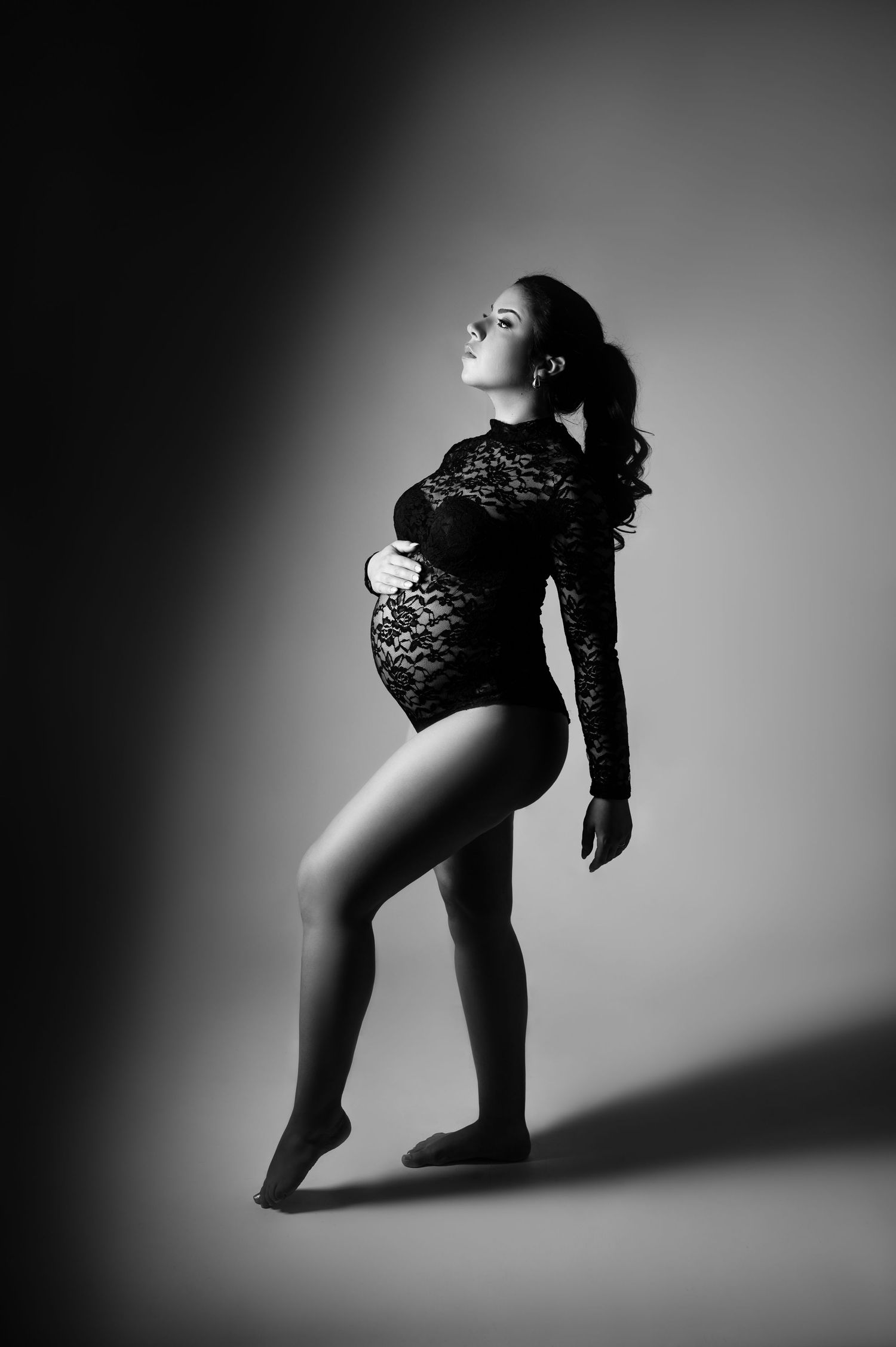 Séance photo grossesse artistique en studio proche de Beauvais - Mathilde Verduyn