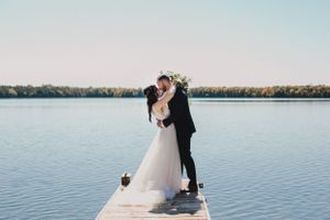 Lake on the Mountain Elopement, Prince Edward County, Carriage Lane Elopements, Belleville Photographer, Toronto Photographer, Picton