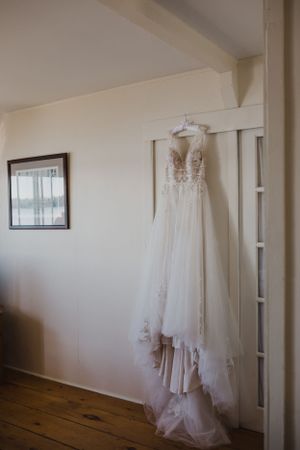 Lake on the Mountain Elopement, Prince Edward County, Carriage Lane Elopements, Belleville Photographer, Toronto Photographer, Ontario