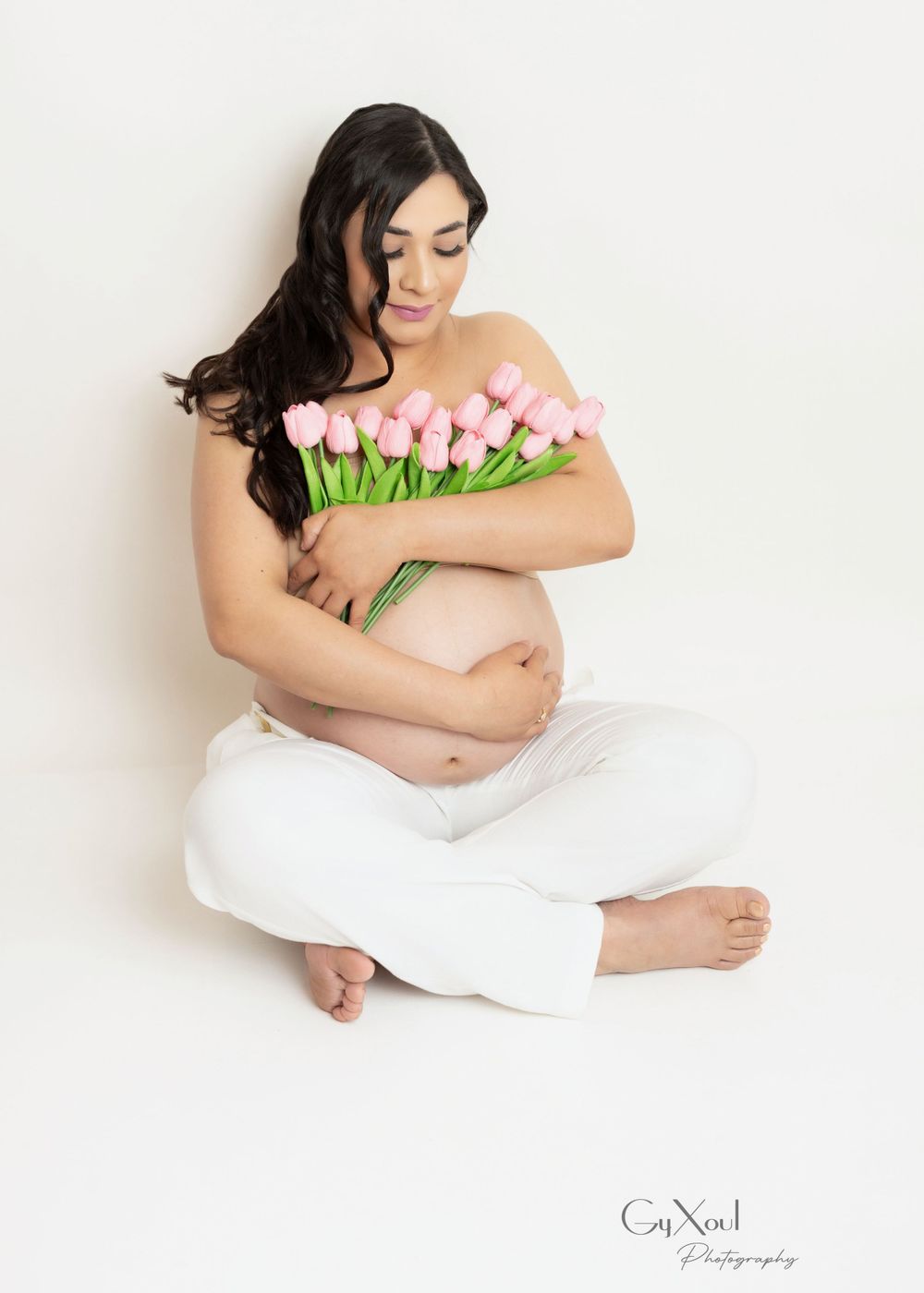 Maternity photoshooot with tulips
Maternidad sesión de fotos