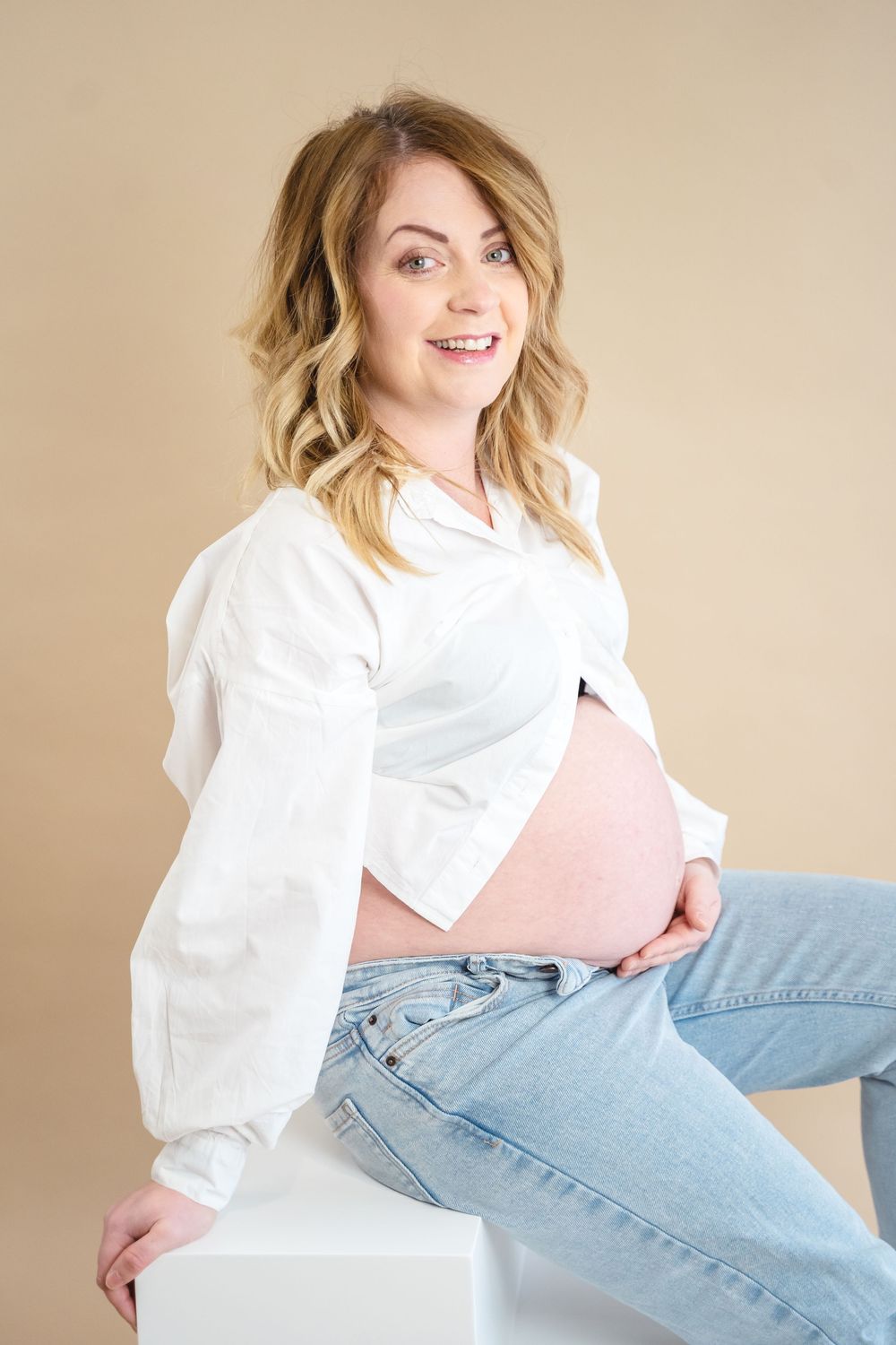 Photo de grossesse studio 
studio photo poissy 
photographe grossesse poissy 
photographe grossesse Yvelines