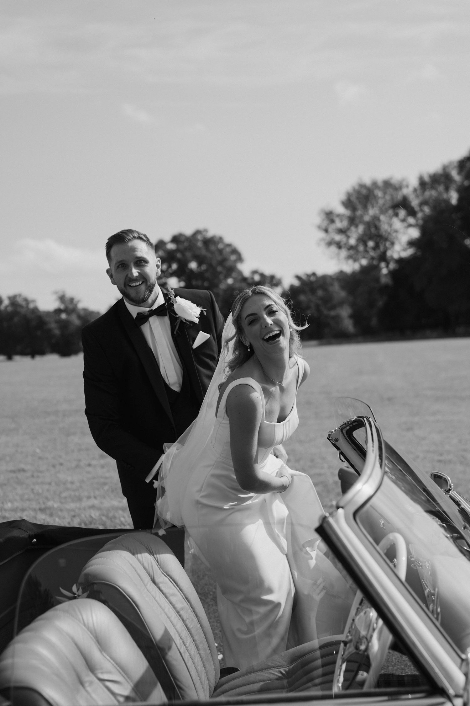 bride and groom at ivy lodge in cotswolds