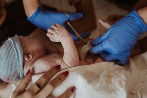 Geboortefotograaf geboorte geboortefotografie brabant Oss bevalling Den Bosch Uden  fotografie baby newborn newlife zwangerschapsshoot gezin