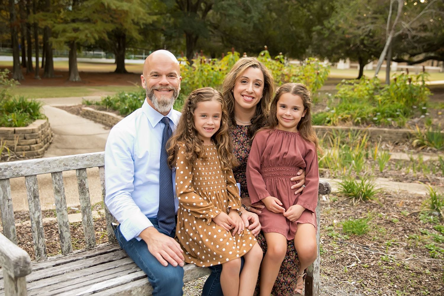 Family mini session at Independence Park Botanical Gardens in Baton Rouge.