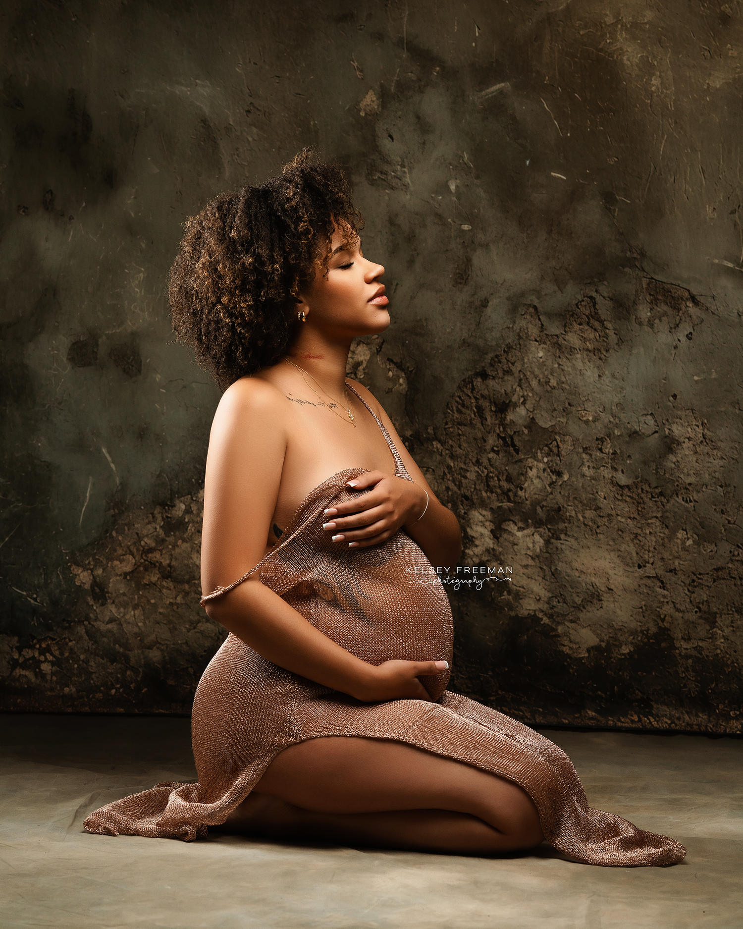 Newborn, maternity, & family photography studio located in between Atlanta, Georgia and Birmingham, Alabama with full service photo studio.