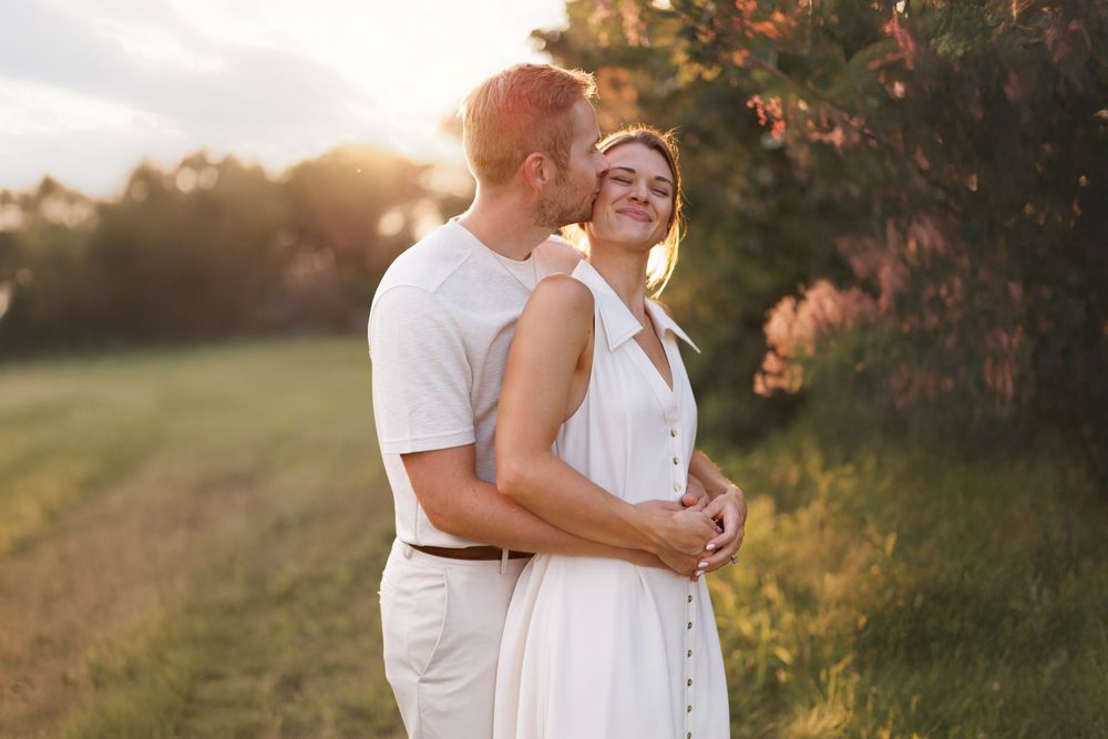 Outdoor Golden Hour Elopement and Wedding Photos in New Philadelphia, Ohio