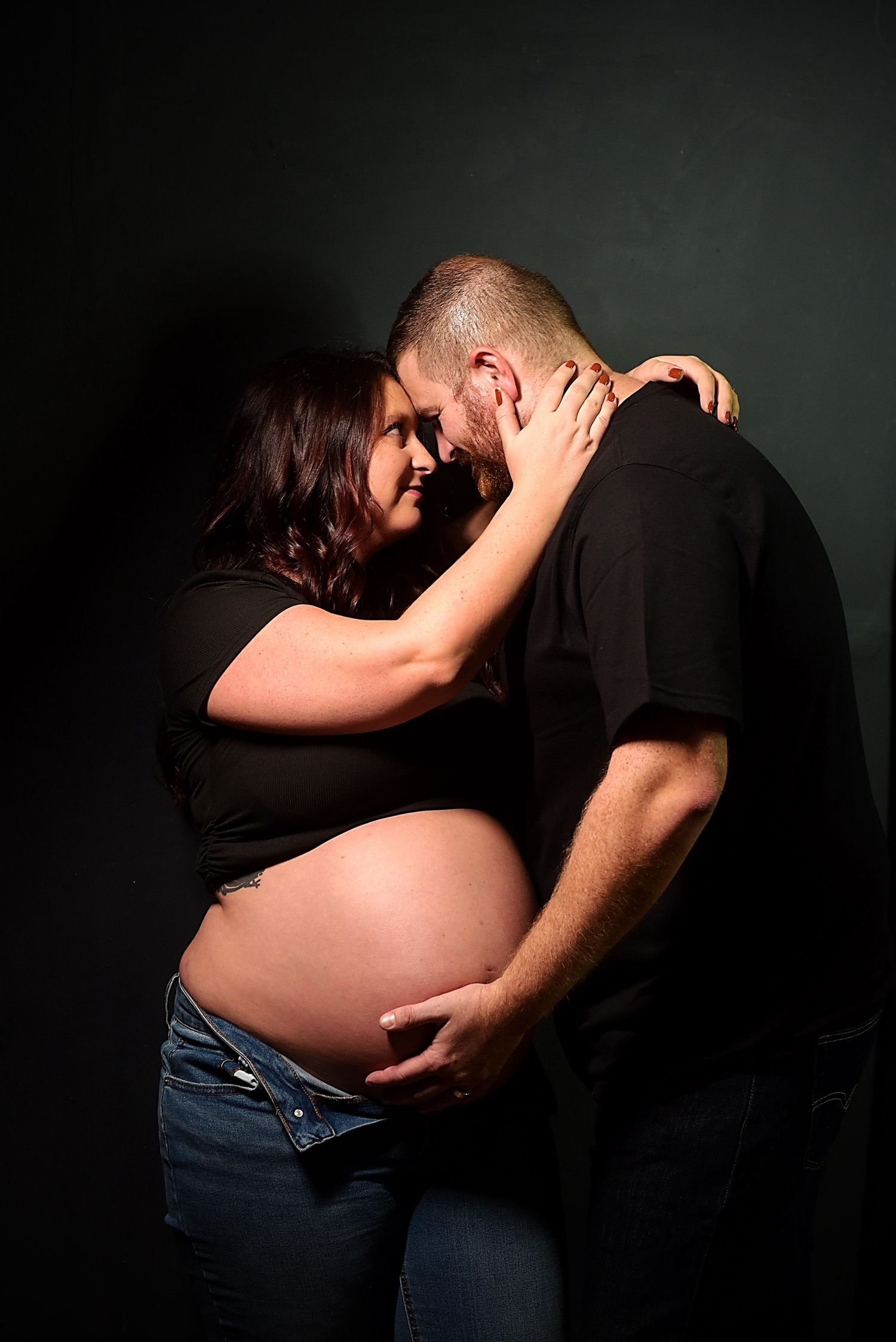 elyria maternity photographer capturing the best maternity portraits in ohio