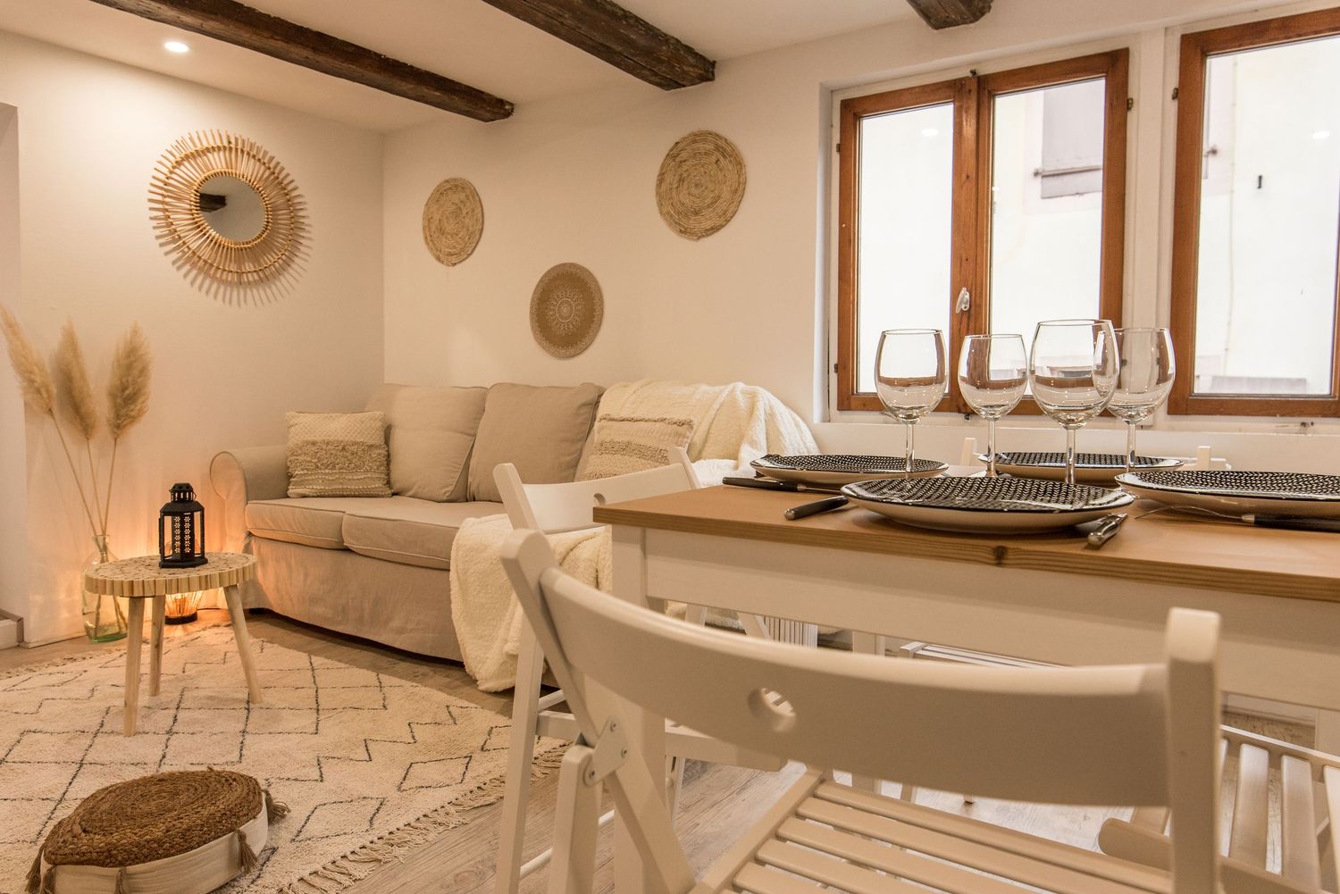 espace repas appartement location saisonnière Alsace