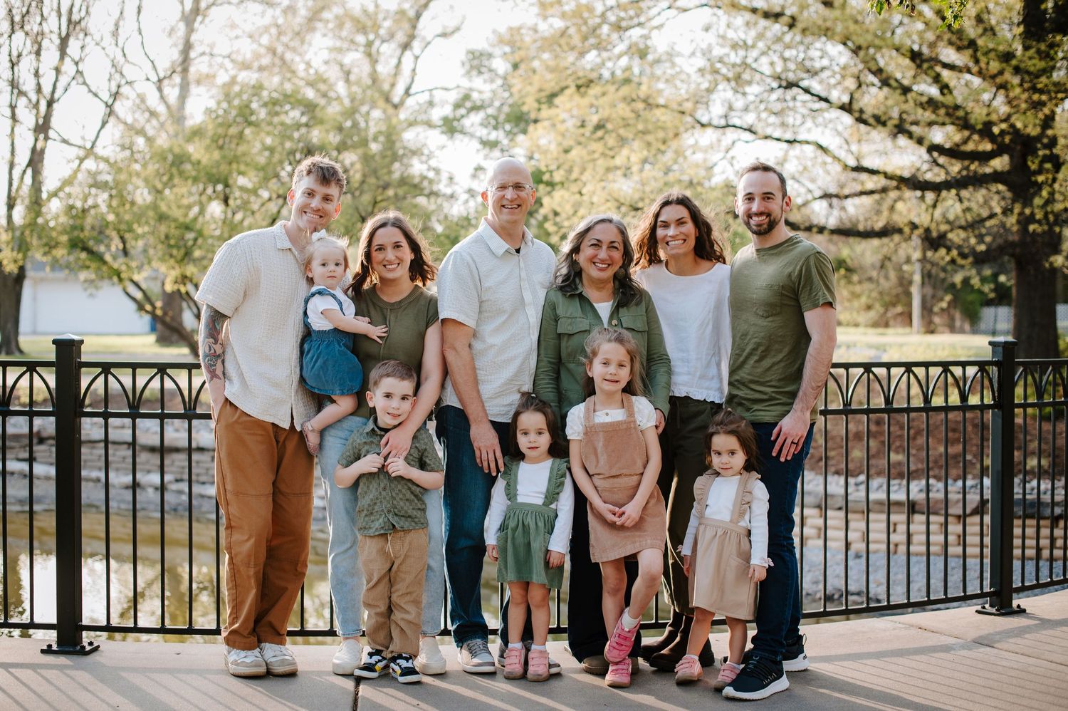 Extended family pictures in Wichita, KS by family photographer Jessica Nadine Photography - Eastborough Park