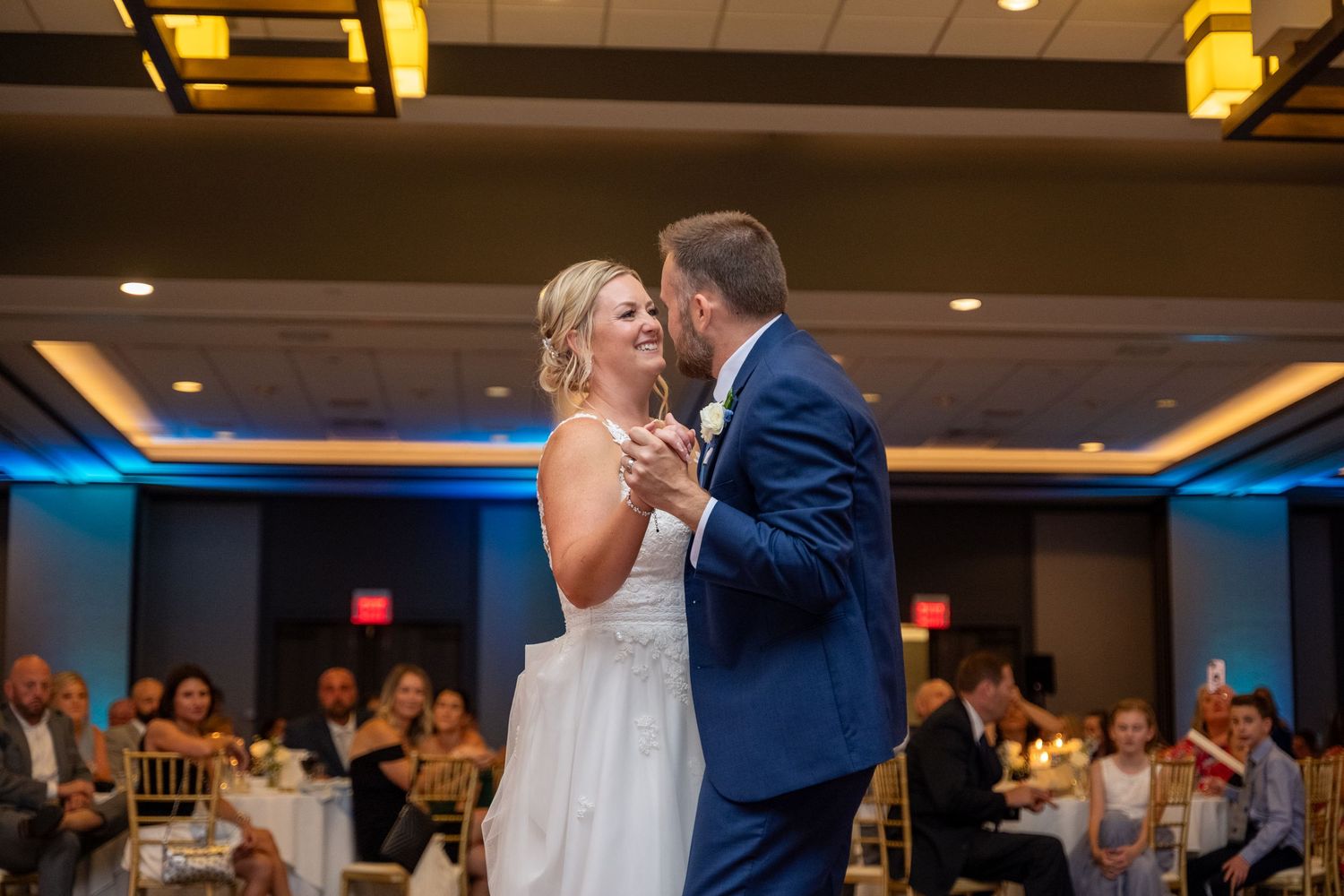 Wedding at Chicago Marriott Schaumburg | Chicago Wedding Photographer