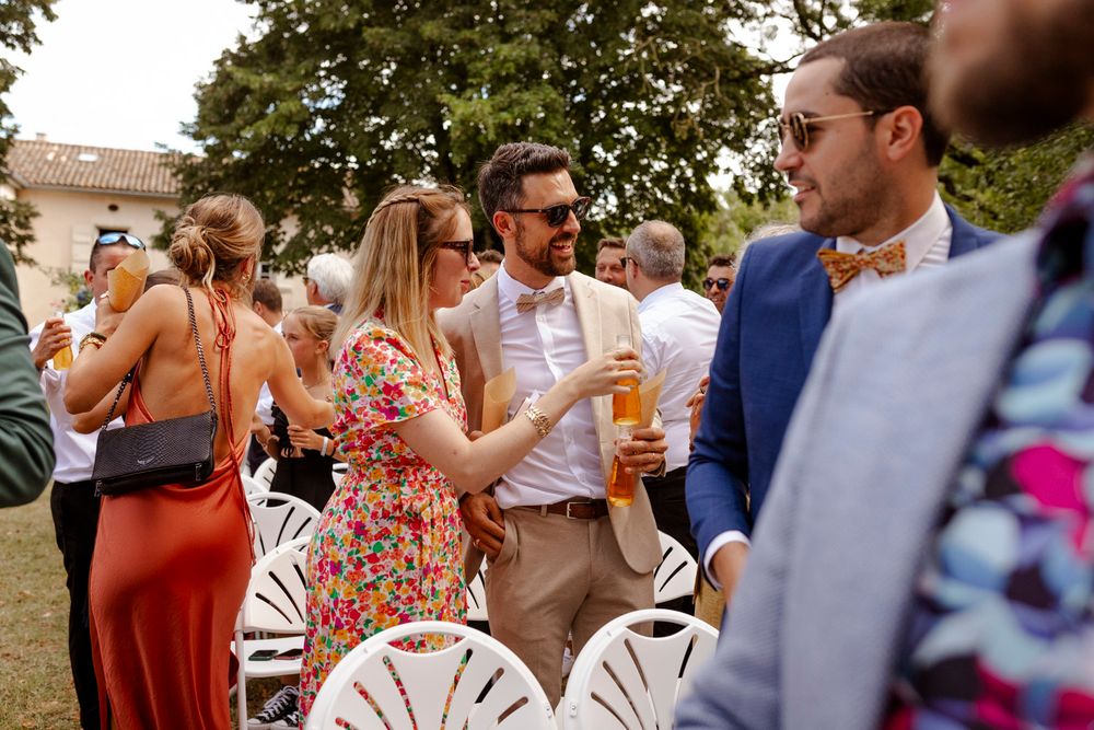 Invités d'une cérémonie laïque