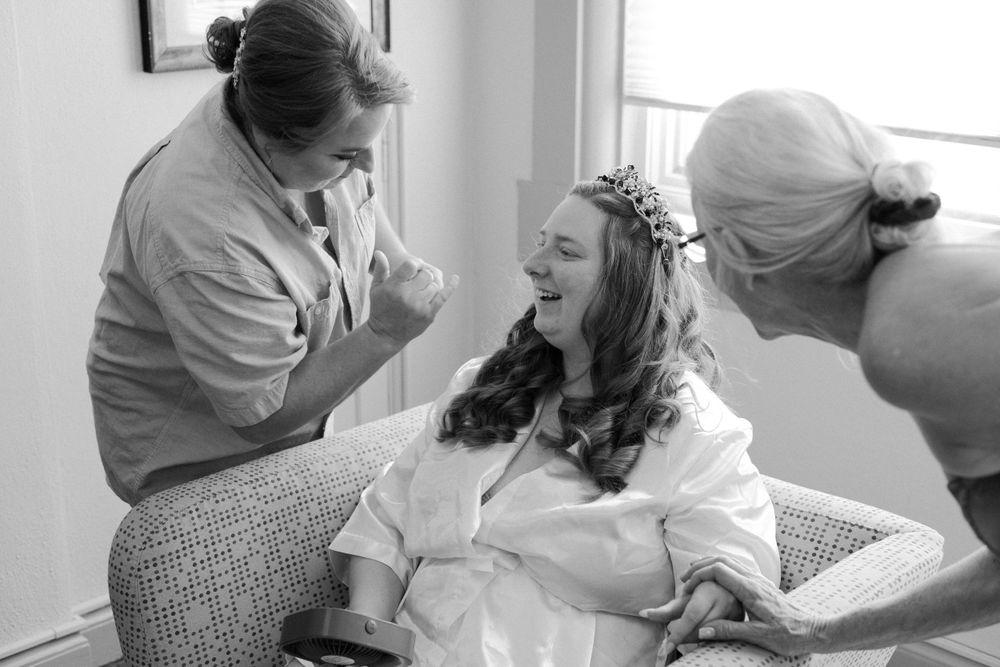 Northern Indiana wedding photographer captures wedding in Illinois
