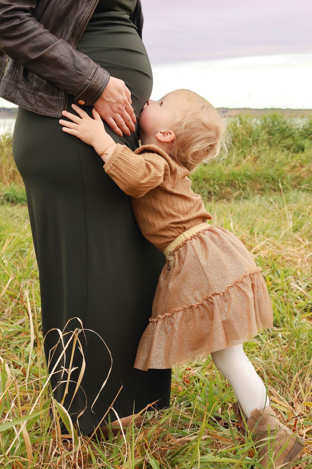 Edmonton Based Maternity Photographer