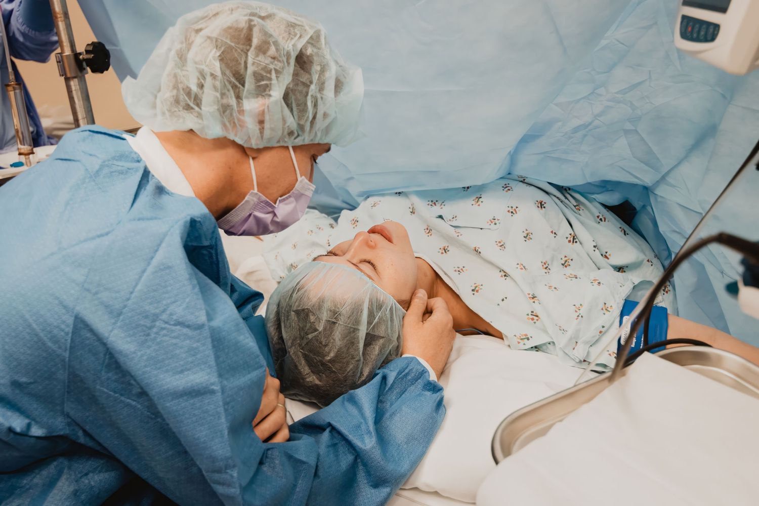 cesarean birth photograph owatonna birth photographer