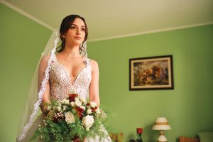Fotograf za vencanje Srbija Novi Sad  
Wedding photographer 
Mlada pozira 
Ljubav na selu 
Salaš Vojvodina