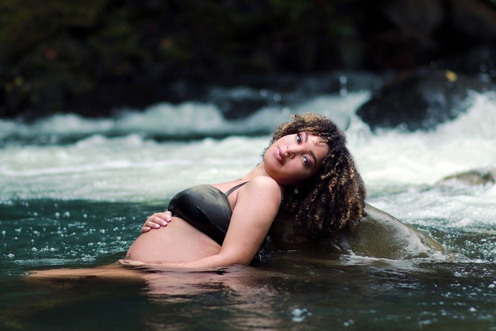 El Yunque Rainforest Maternity Photoshoot. Puerto Rico Photographer. Albert Ray Photo. Pregnancy photos.