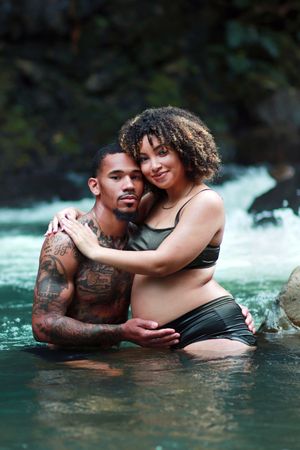 El Yunque Rainforest Maternity Photoshoot. Puerto Rico Photographer. Albert Ray Photo. Pregnancy photos.