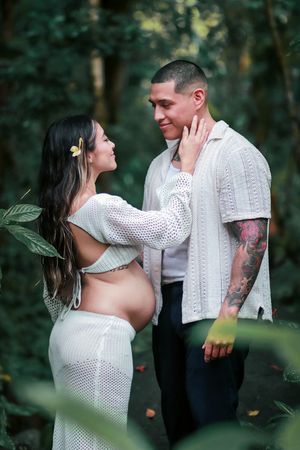 El Yunque Rainforest Maternity Photoshoot. Puerto Rico Photographer. Albert Ray Photo. Pregnancy photos.
