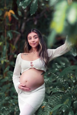 El Yunque Rainforest Maternity Photoshoot. Puerto Rico Photographer. Albert Ray Photo. Pregnancy photos.