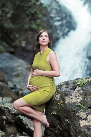 Puerto Rico Photographer. Albert Ray Photo. Maternity Photoshoot. Rainforest Photoshoot. Nature Pregnancy Photos. El Yunque. San Juan PR