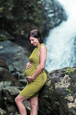 Puerto Rico Photographer. Albert Ray Photo. Maternity Photoshoot. Rainforest Photoshoot. Nature Pregnancy Photos. El Yunque. San Juan PR