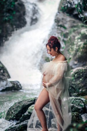El Yunque Rainforest Maternity Photoshoot. Puerto Rico Photographer. Albert Ray Photo. Pregnancy photos. LGBTQ friendly photographer.
