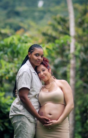 El Yunque Rainforest Maternity Photoshoot. Puerto Rico Photographer. Albert Ray Photo. Pregnancy photos. LGBTQ friendly photographer.