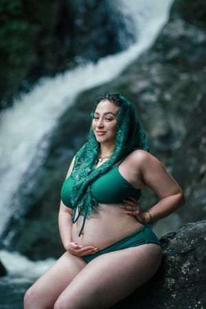 El Yunque Rainforest Maternity Photoshoot. Puerto Rico Photographer. Albert Ray Photo. Pregnancy photos.