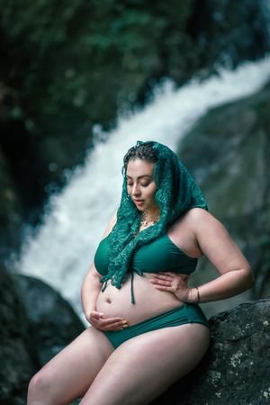 El Yunque Rainforest Maternity Photoshoot. Puerto Rico Photographer. Albert Ray Photo. Pregnancy photos.