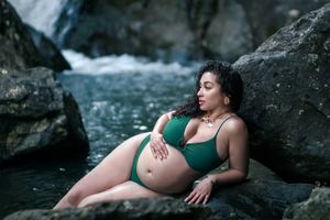 El Yunque Rainforest Maternity Photoshoot. Puerto Rico Photographer. Albert Ray Photo. Pregnancy photos.