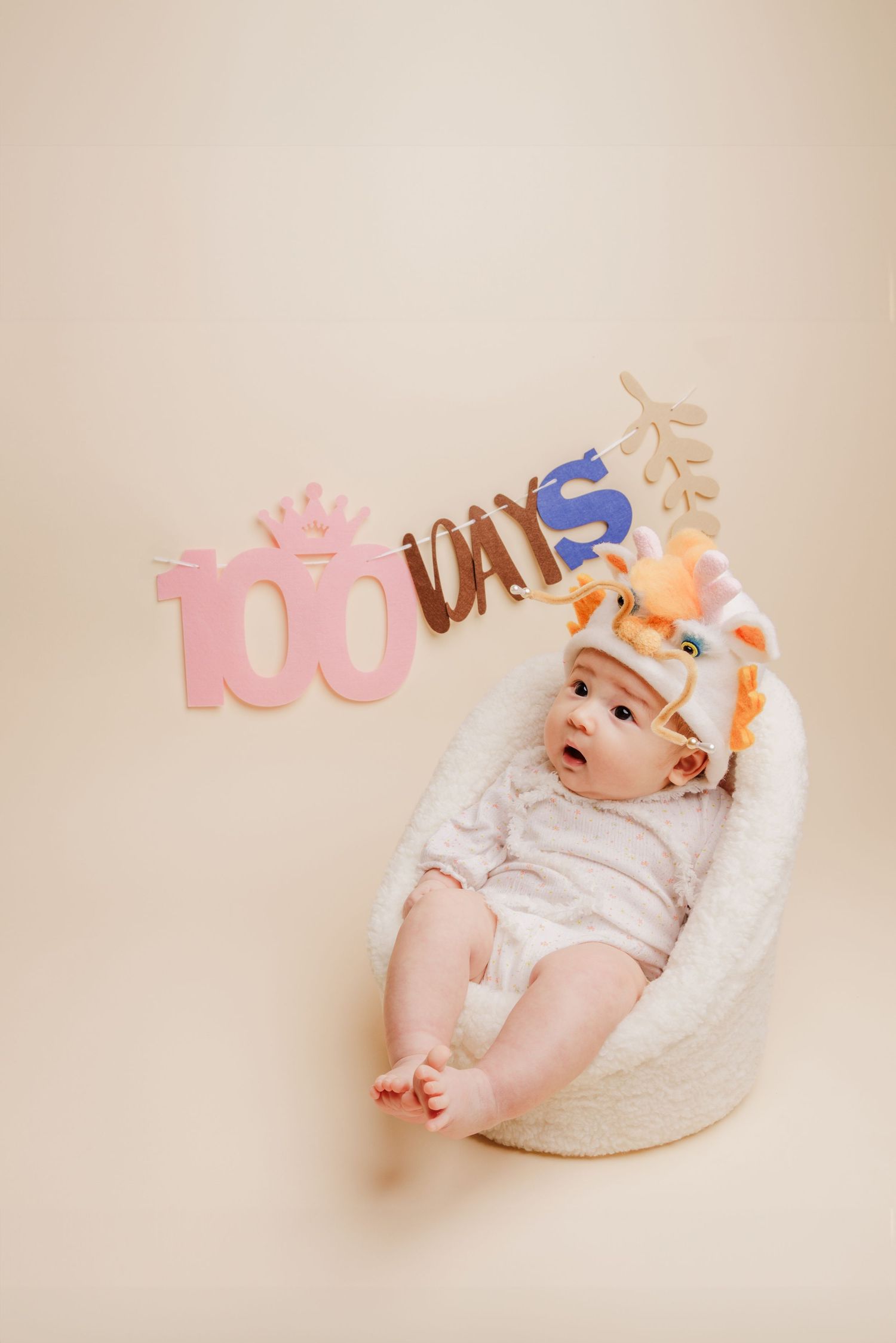 Family, Newborn, Maternity, Child Milestone photography. Studio 97074. Seattle, Sammamish, Redmond, Kirkland, Bellevue