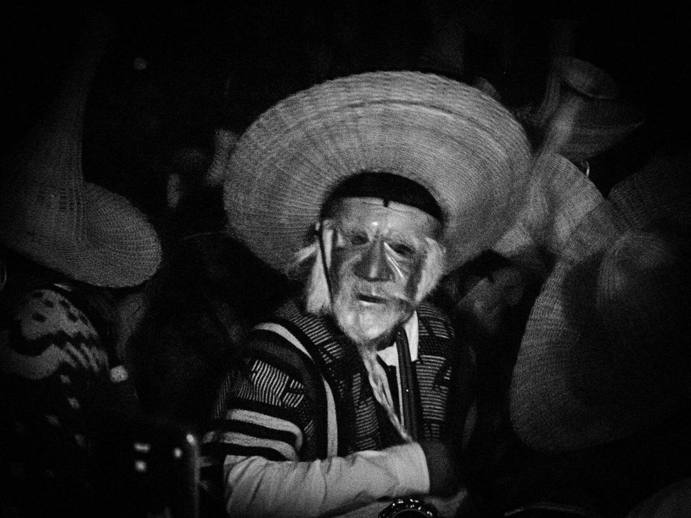 Huehuentones - Registro fotográfico de la tradición mazateca de almas y difuntos | Gabriel Indra Camargo Indraxus