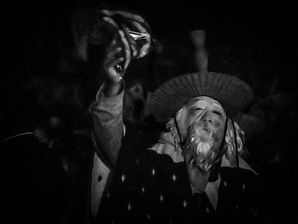 Huehuentones - Danza tradicional de Día de Muertos en Huautla de Jiménez, Oaxaca | Gabriel Indra Camargo Indraxus