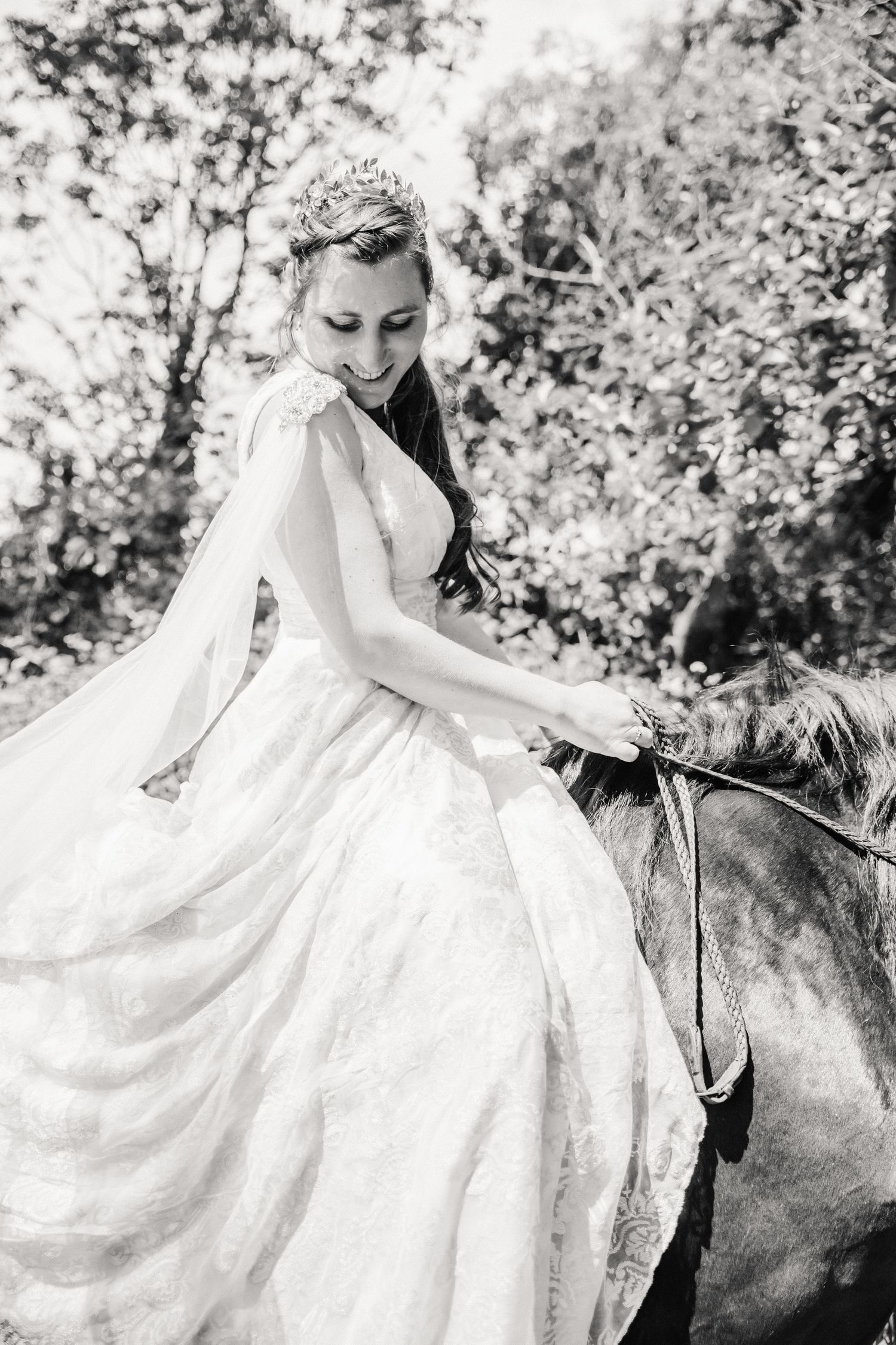 Bridport wedding. Bride on horse. Horses at wedding. Celebrant wedding Dorset. Dorset wedding. Outdoor wedding. Taddle Farm tent