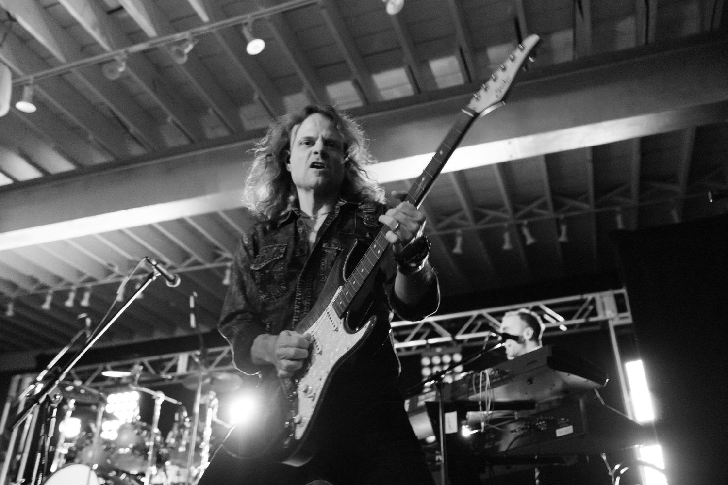 Guitarist in band