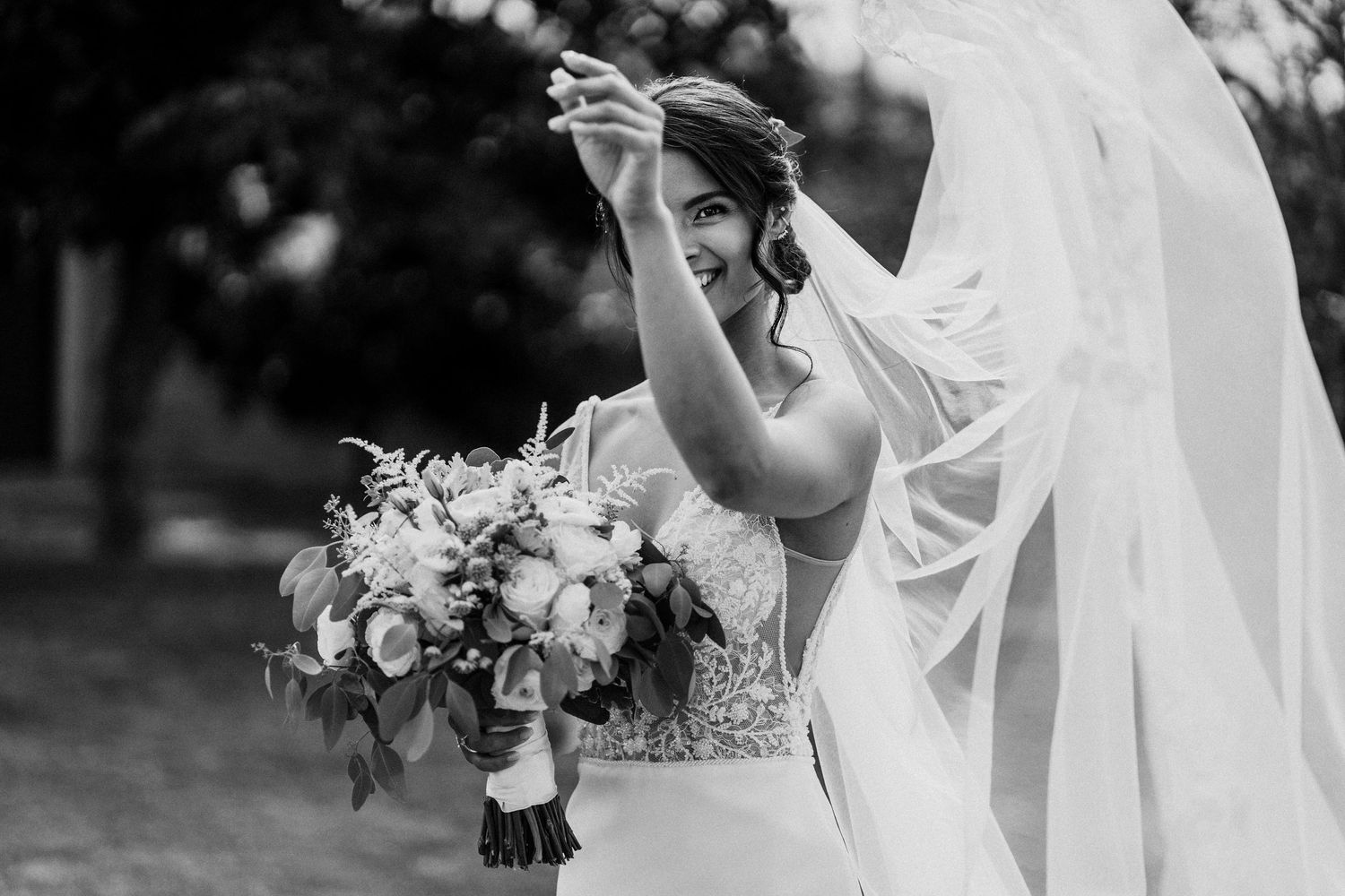 "Stunning wedding photos captured by Portugal's best wedding photographer, creating unforgettable memories with every shot."