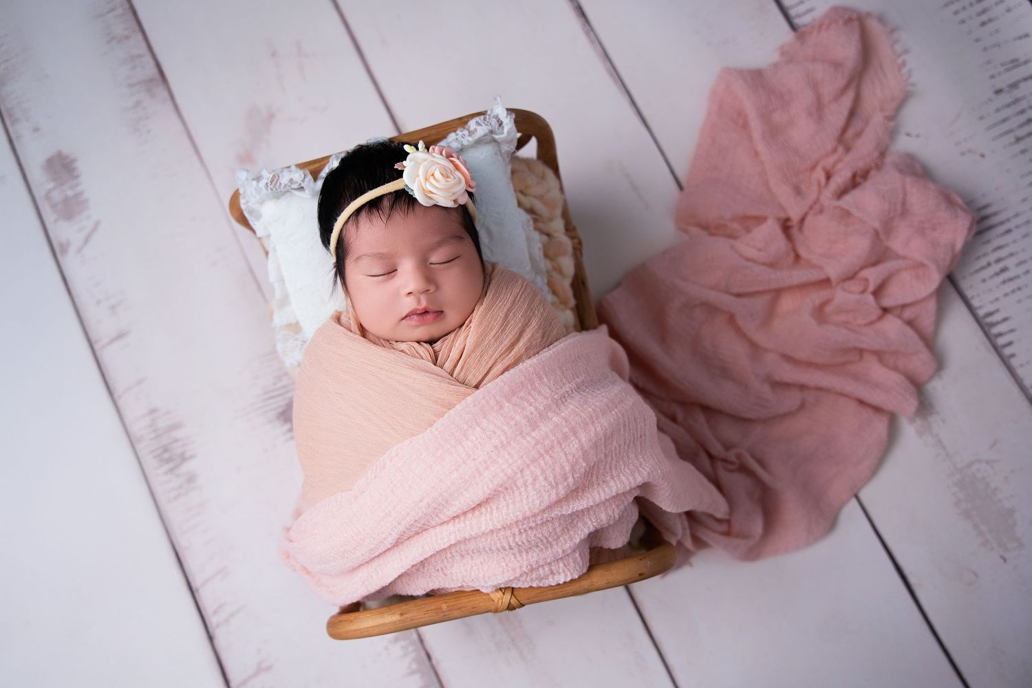 midland tx newborn photographer baby bed pose photographers midland tx studio newborn photographer sleeping baby pose midland photographer