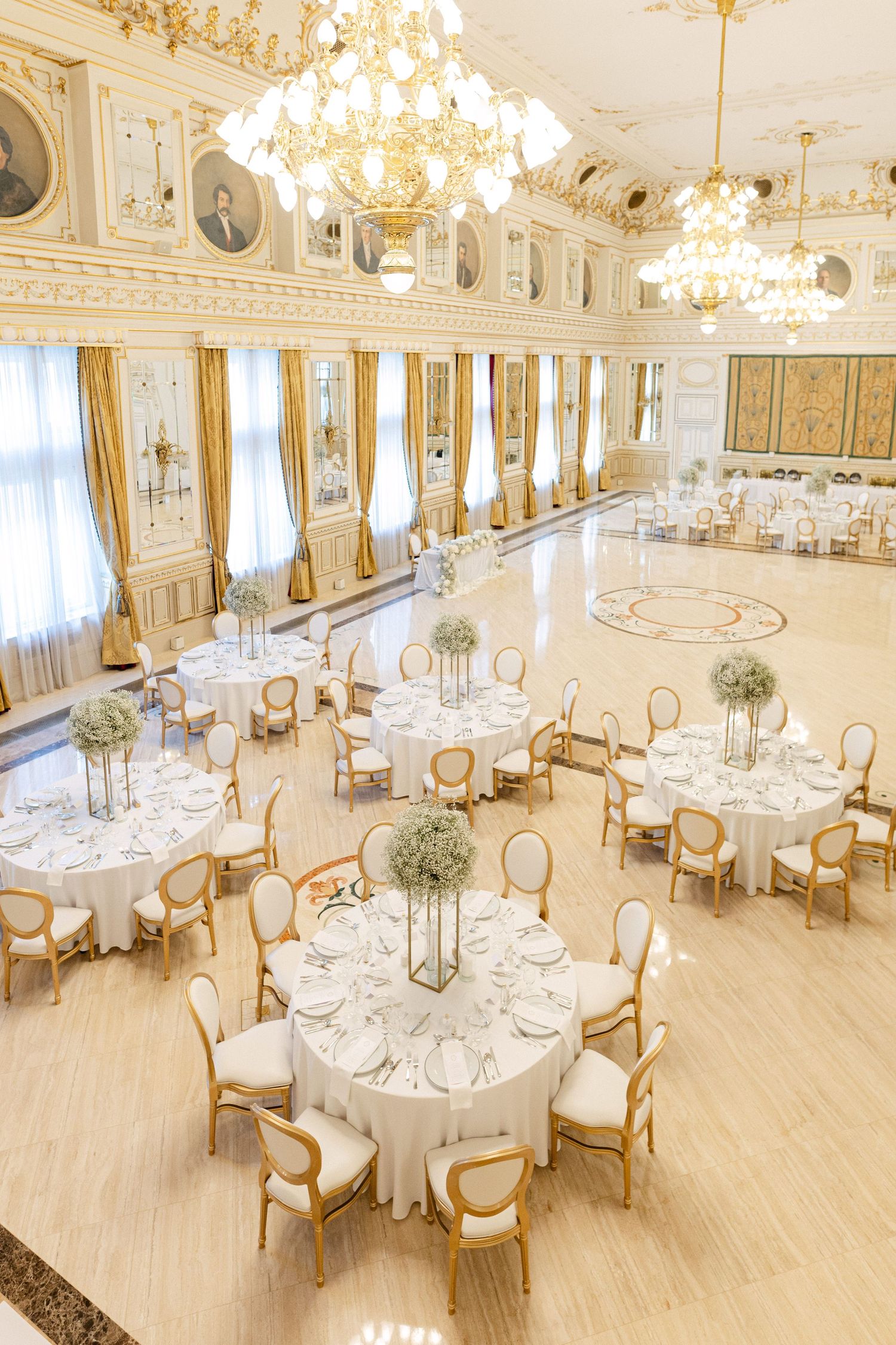 corinthia-grand-ballroom-wedding-decor-budapest-luxury-reception-table-styling-with-florals-chandeliers-elegant-setup.jpg