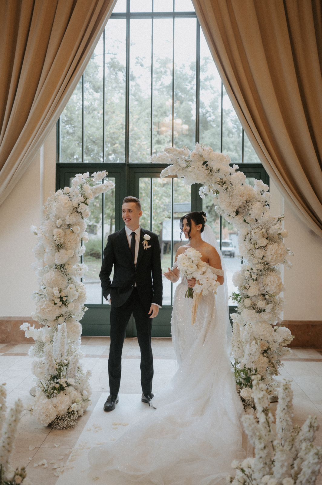 tata-hungary-wedding-with-romantic-lakeside-venue-and-historic-architecture-destination-celebration.jpg