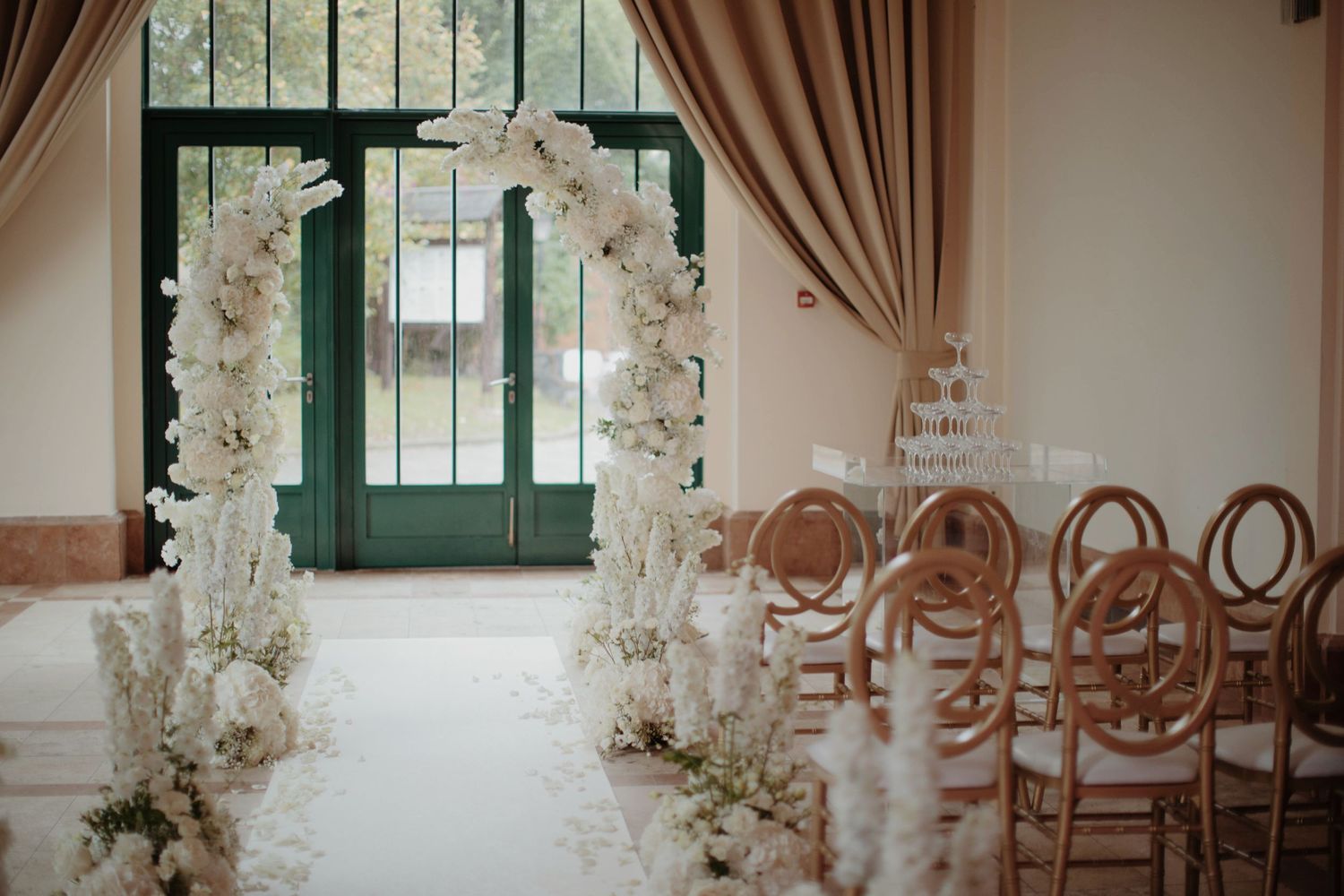 elegant-budapest-wedding-with-romantic-decor-floral-styling-and-iconic-city-view-destination-celebration.jpg