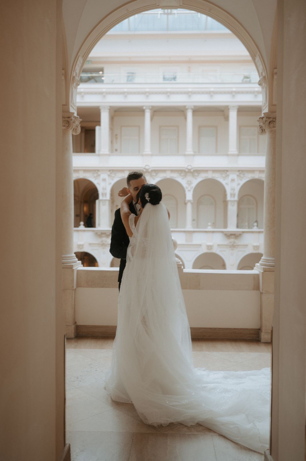 anantara-new-york-palace-budapest-wedding-luxury-hotel-venue-with-elegant-decor-and-historic-architecture.jpg