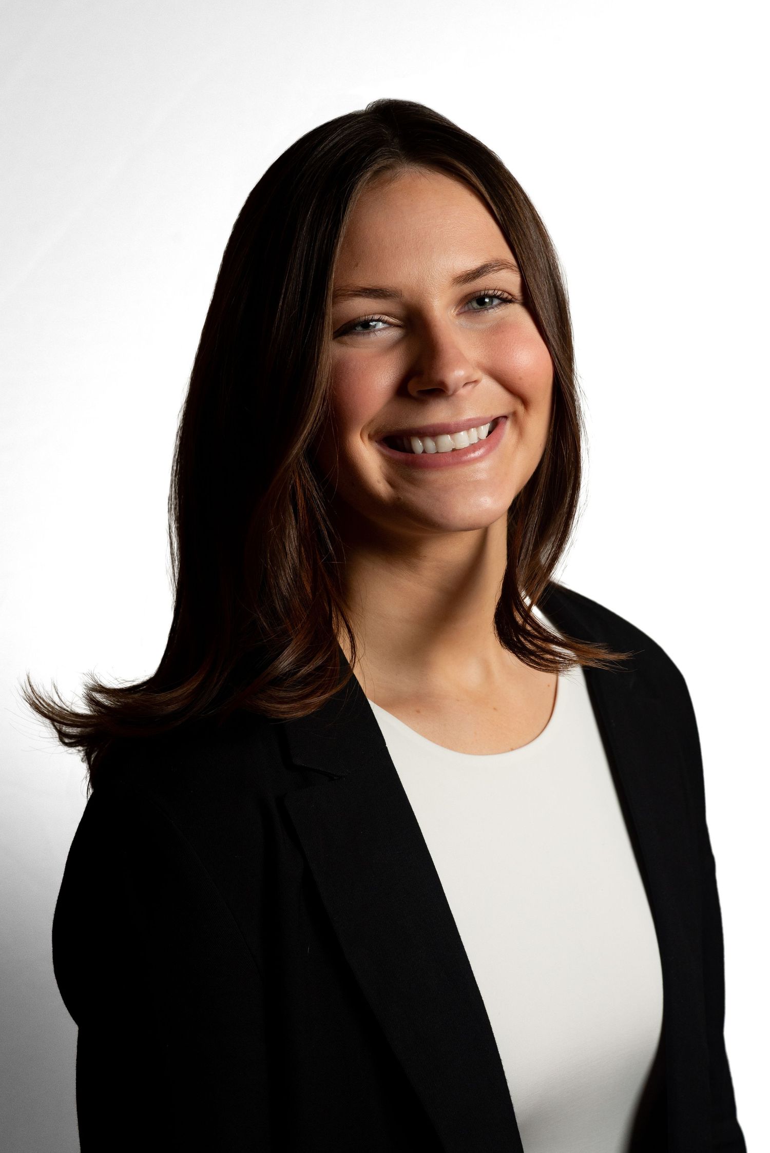 Leah Ramuglia Photography's professional headshots at home