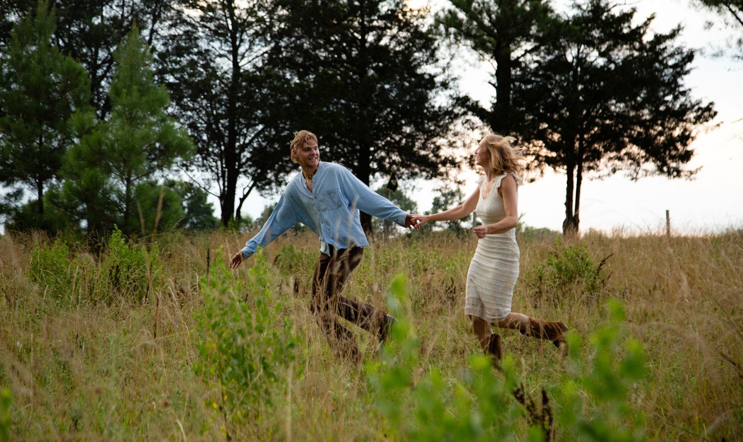 Affordable Charlotte engagement photographer | 
Romantic engagement photos | Timeless engagement portraits | Golden hour engagement photos