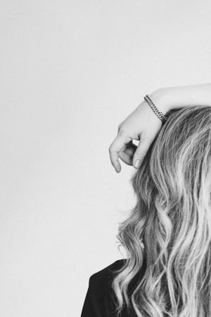 Portret vrouw, creatief portret, branding fotografie, zakelijke fotografie. LinkedIn. Website. Socials.