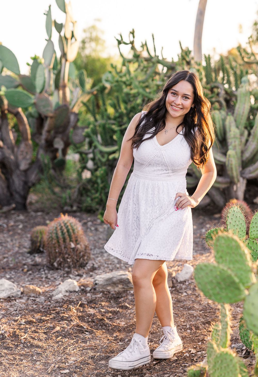 Simi Valley Senior Photographer, Simi Valley Senior Rep Team, Outdoor Photographer near me, Fun Senior Pictures, Natural Light photography