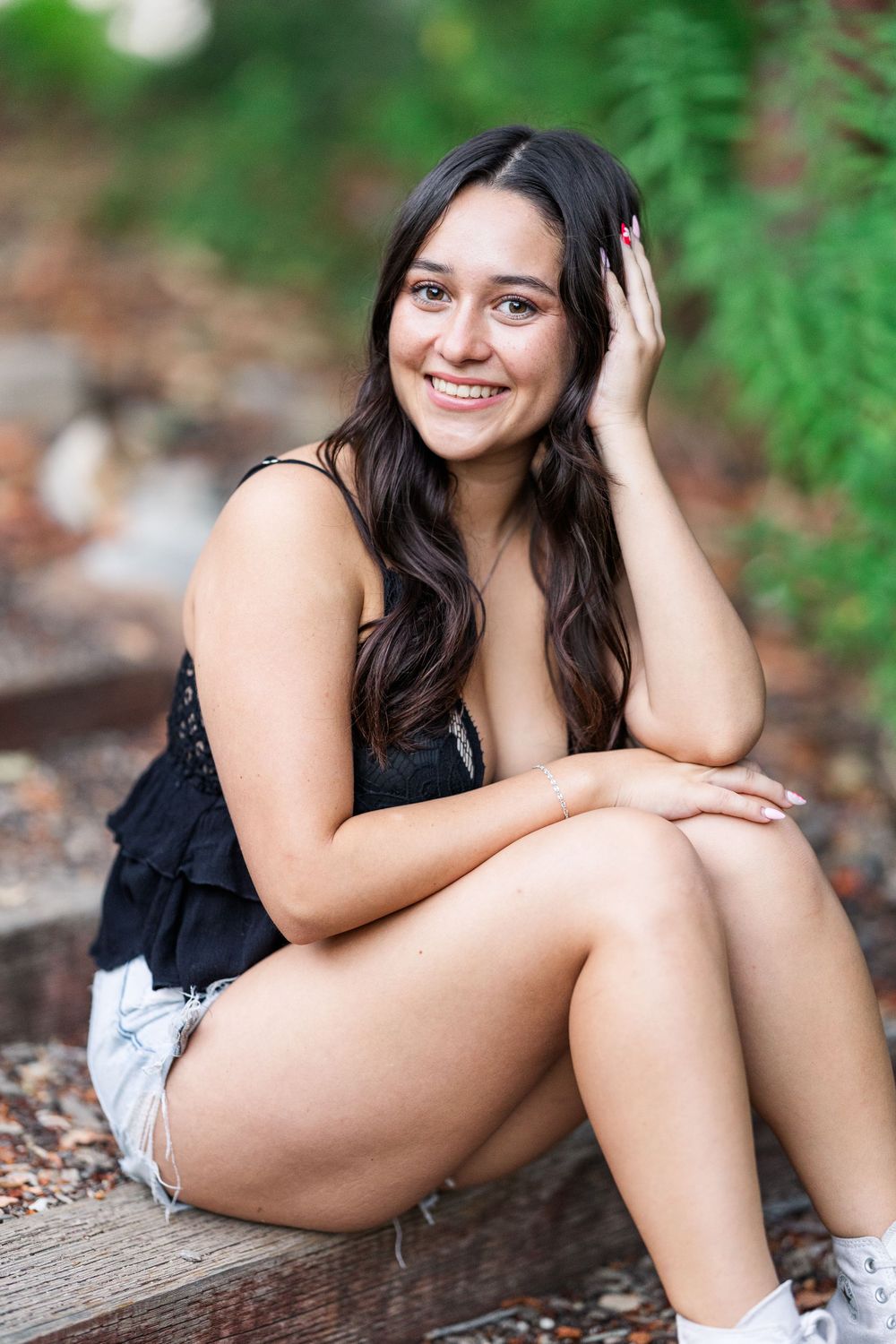 Simi Valley Senior Photographer, Simi Valley Senior Rep Team, Outdoor Photographer near me, Fun Senior Pictures, Natural Light photography