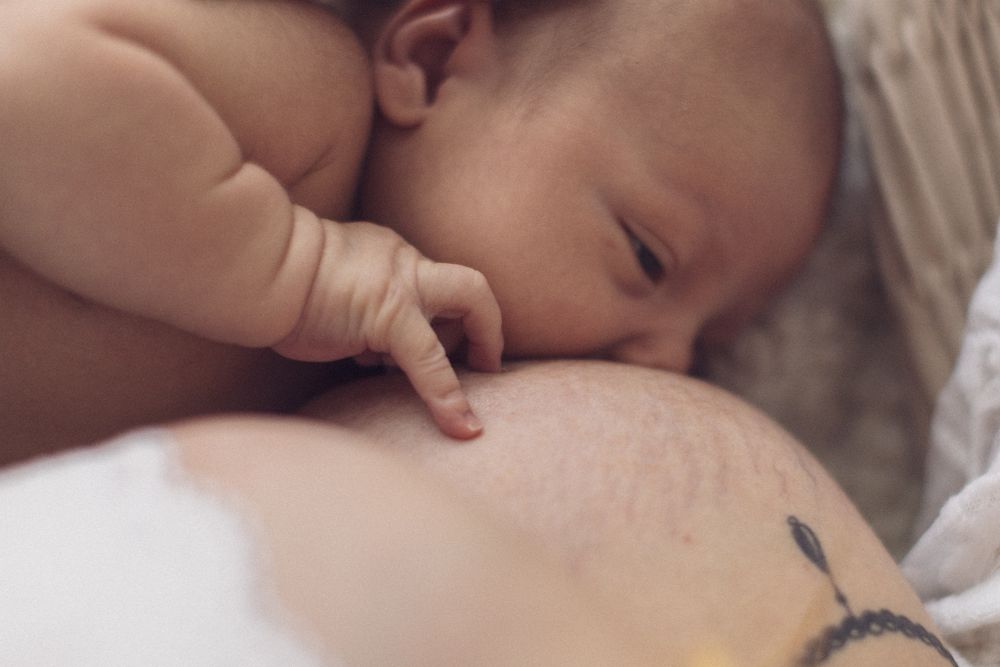 valokuvaaja pori, valokuvaaja satakunta, vauvakuvaus pori, newbornkuvaus pori, vauvakuvaaja pori, imetyskuvaus pori